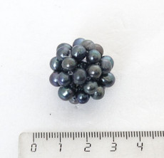 Sv22-00001 Шар из жемчуга плетеный, диаметр 23мм черный