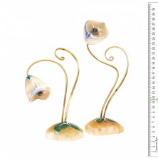 Sv44-00475 Цветок из селенита «подснежник»