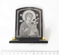 Sv35-00179 Икона Богоматерь Тихвинская настольная прямоугольная с 2 подсвечниками обсидиан 90*30*100мм