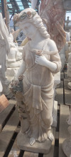 Мраморная статуя «Девушка с цветами». Оникс.