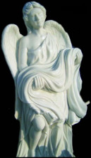 Мраморная статуя «Херувим»